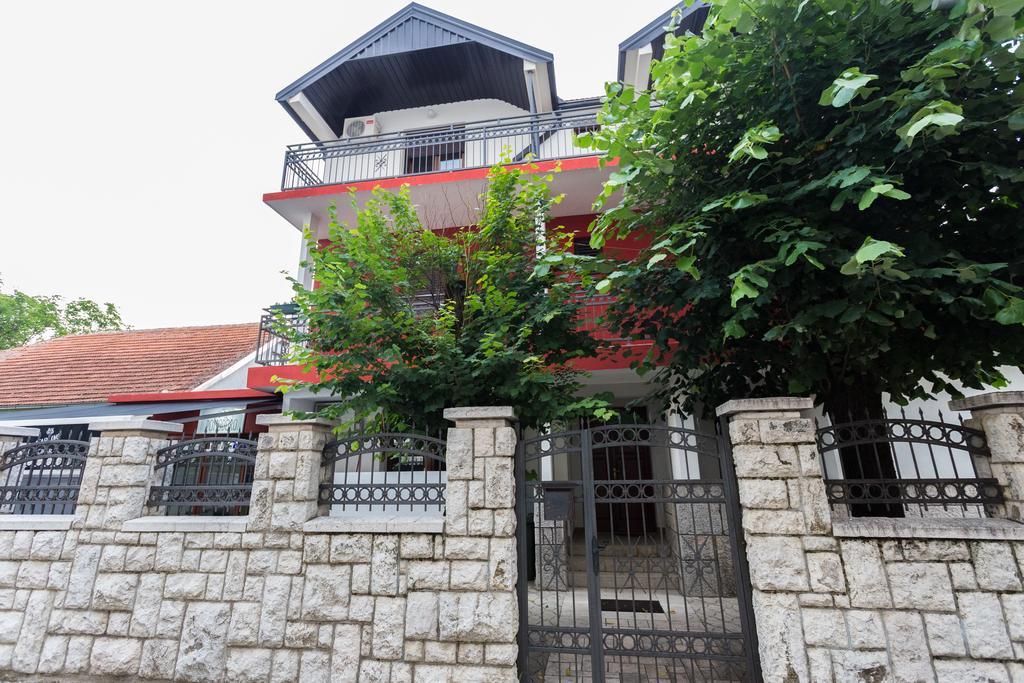 Apartments Erakovic Никшич Экстерьер фото